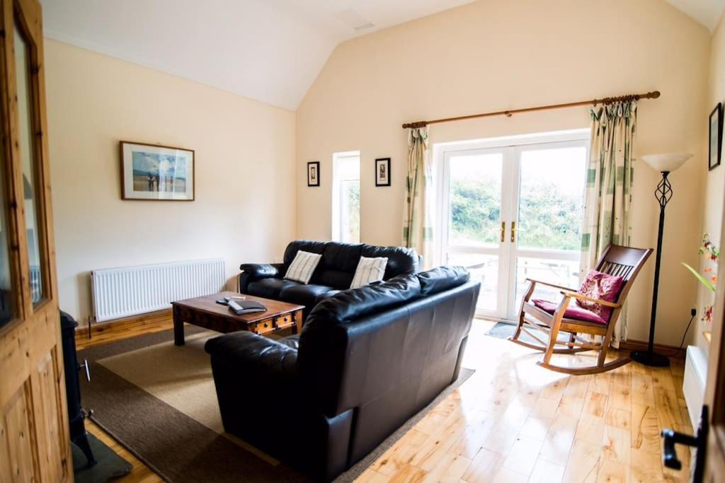 *Spacious Irish Cottage* Fanore Bagian luar foto