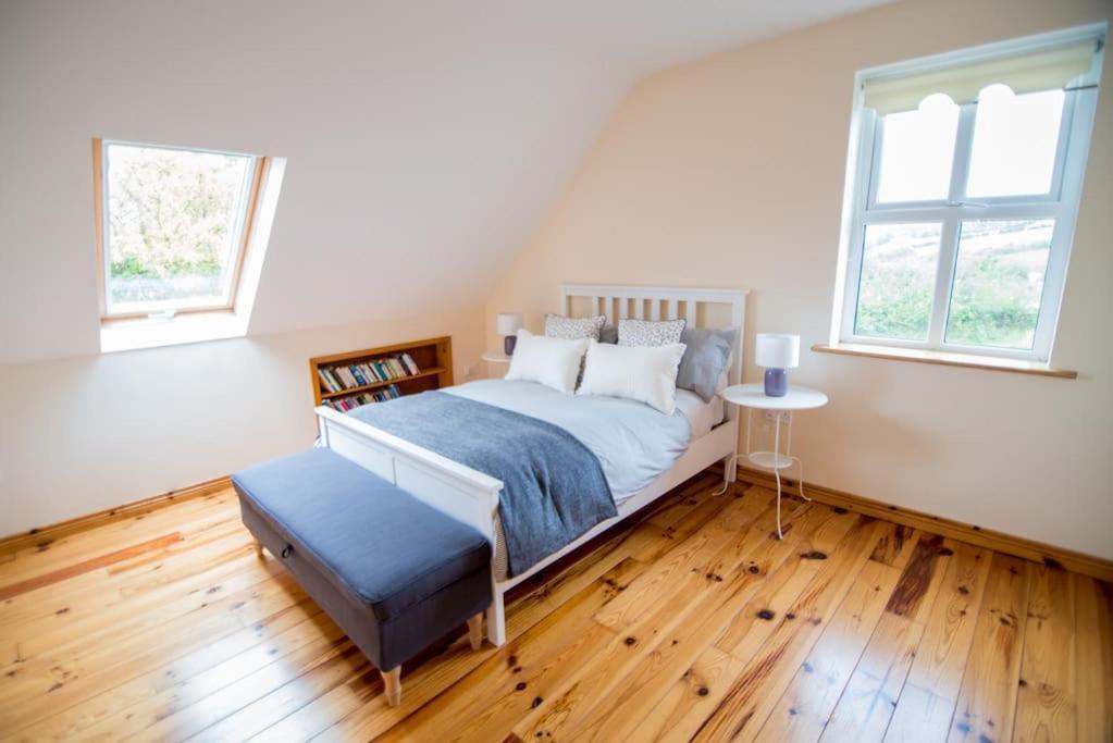 *Spacious Irish Cottage* Fanore Bagian luar foto