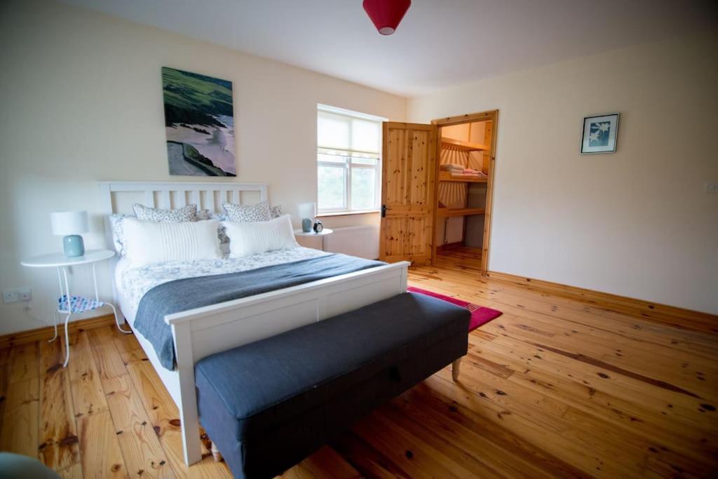 *Spacious Irish Cottage* Fanore Bagian luar foto