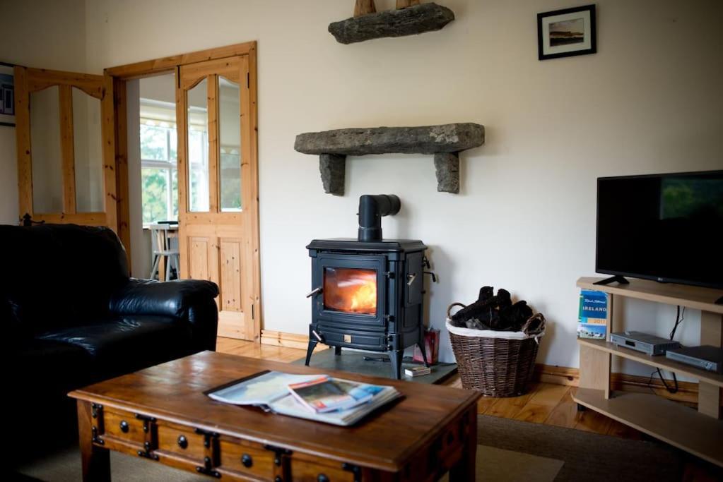 *Spacious Irish Cottage* Fanore Bagian luar foto